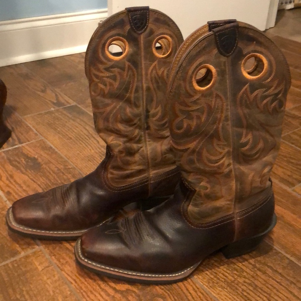 Men’s Ariat Leather Cowboy Boots